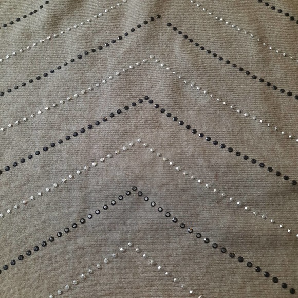 Liv Milano Womens V-Neck Viscose Blend Long Sleeve Studded Sweater Size 2X - Picture 3 of 6